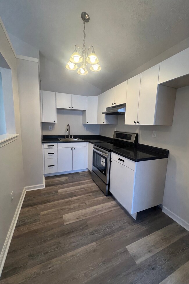 Photo - Spacious 3 Bedroom