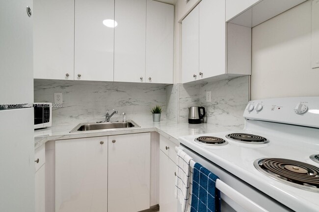 Photo - 3100 Collins Ave Unit 1101