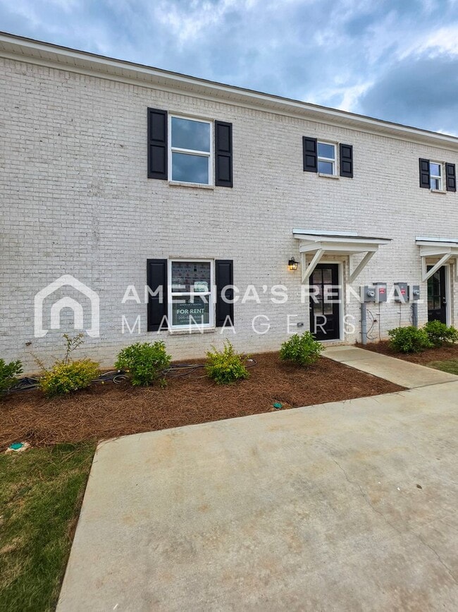 Photo - New Construction for Rent in Clanton, AL!
