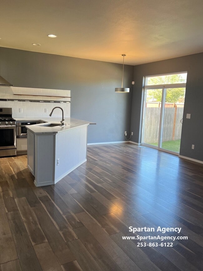 Photo - 18302 114th Ave E