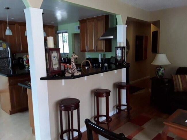 Photo - 7460 Batista St