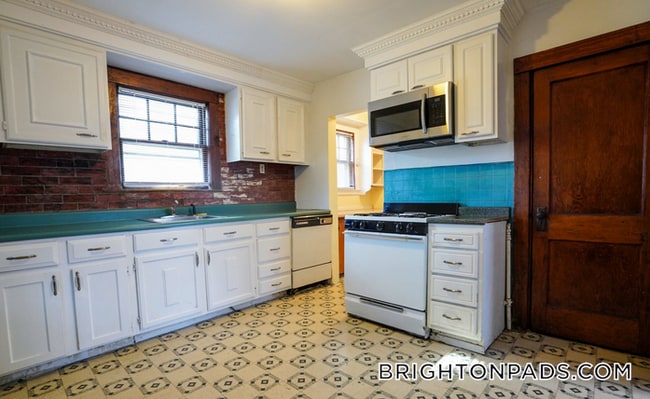 Photo - 81 Beechcroft St Unit 1