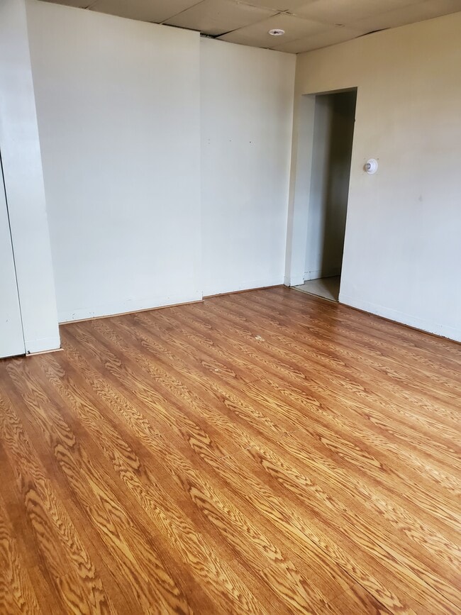 1107 6th Ave Unit 2