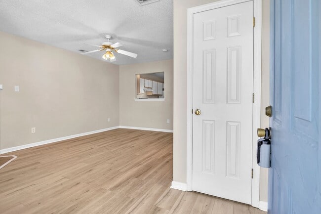 Photo - 2 Bed 2.5 Bath Townhome