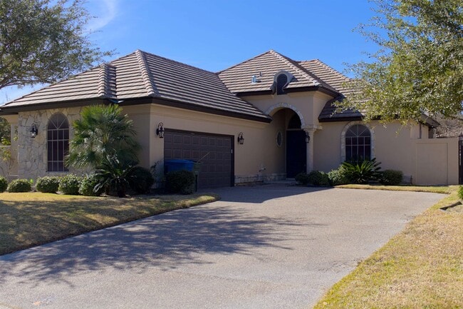 Building Photo - 10614 Kirby Dr