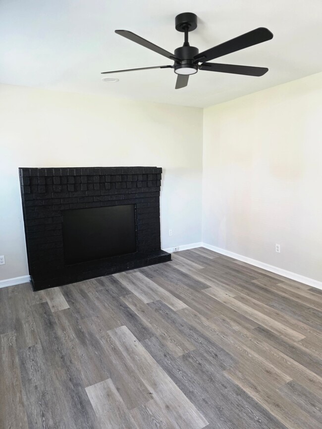 Photo - 6809 Valleybrook Dr Unit .