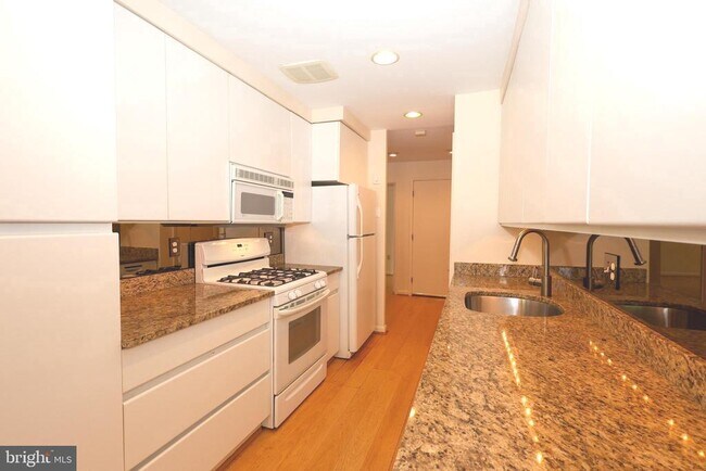 Photo - 1637 Oakwood Dr Unidad S-122