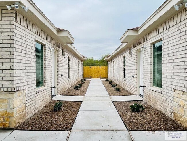 Photo - 1405 W Garfield Ave