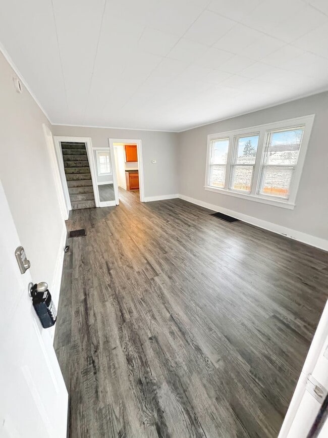 Photo - 6824 Hanna Lake Ave SE