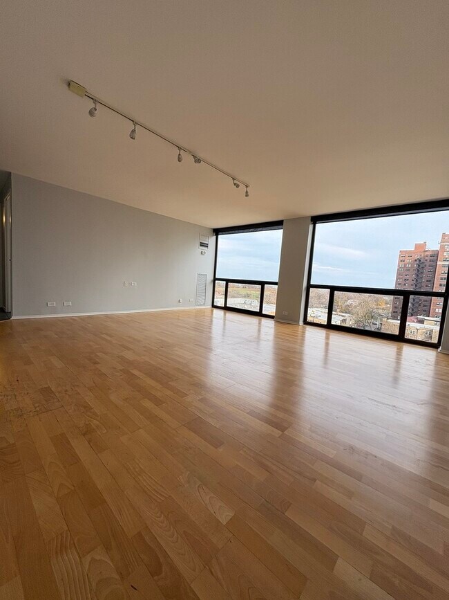 Photo - 4343 N Clarendon Ave Unit 1004