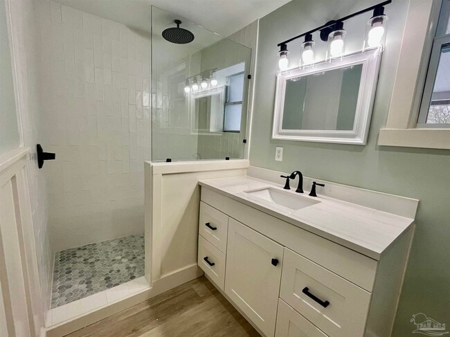 Photo - 1501 E Cross St