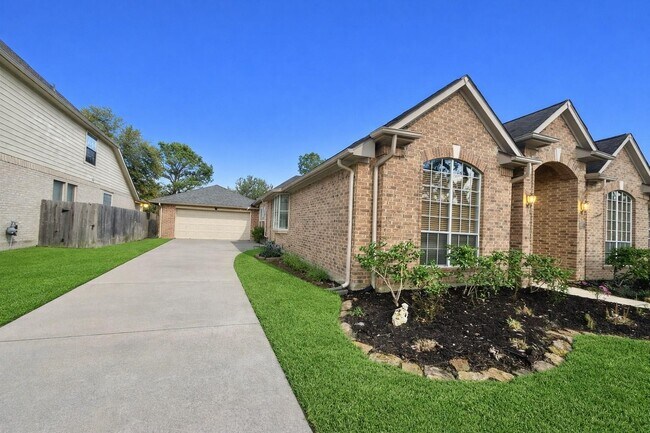 Photo - 16807 Laguna Springs Dr