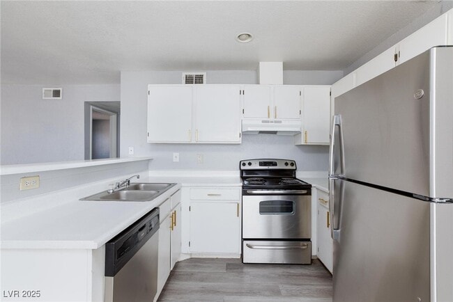 Photo - 4170 E Tonopah Ave Unidad 113