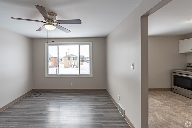 U-Crest Apartments