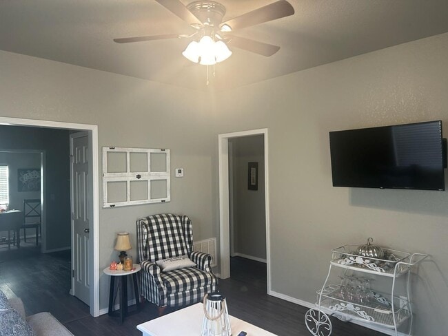 Photo - 218 S Hartford St