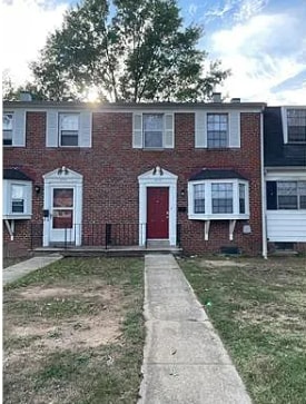 Photo - GREAT AREA 3 Bedrooms 1.5 Bathrooms