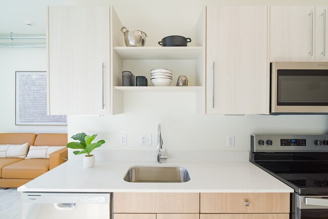 Urban Loft Co. Memphis- Utilties Included