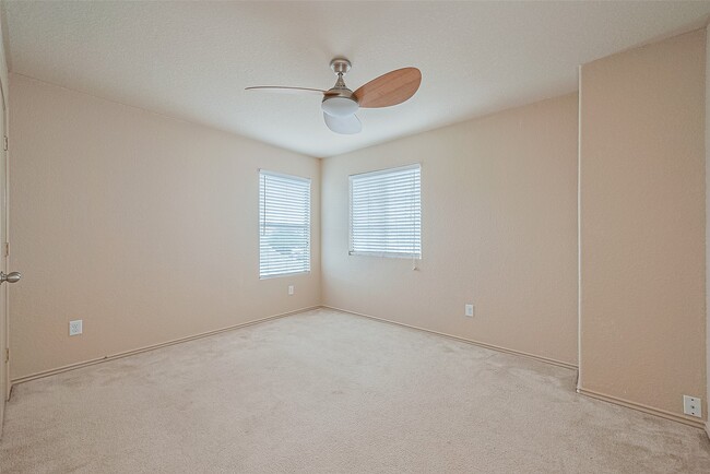 Photo - 1810 Emerson Ridge Dr