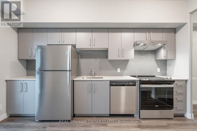 Photo - 15 Queen St S Unit 906