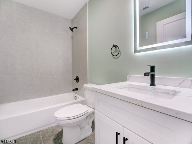 Photo - 429 Niles St Unit 1