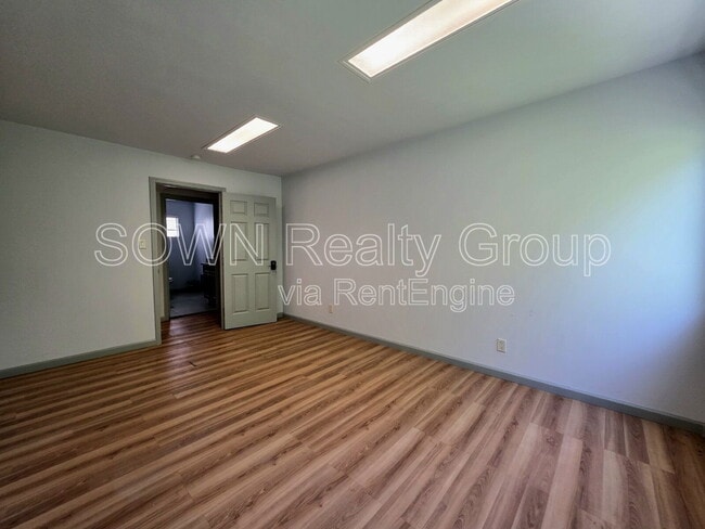 Photo - 412 E William St