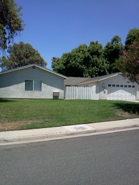 Photo - 2979 Berkeley Rd