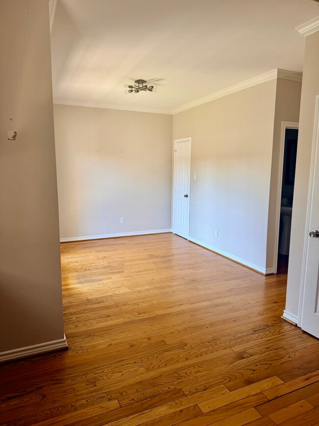 Photo - 5529 Cornish St