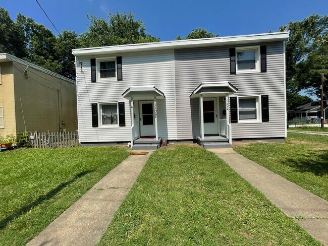 Photo - 1104 S Lombardy St Unidad A