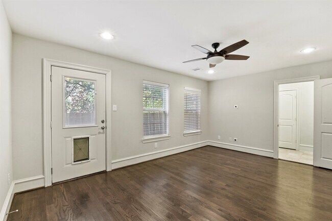 Photo - 5226 Kiam St