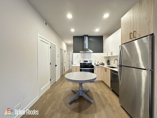 Photo - 841 N Mozart St Unit 1