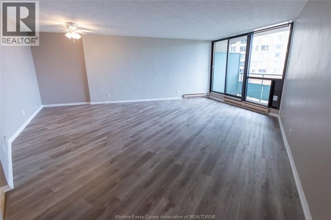 Photo - 111 Riverside Dr E Unité 404