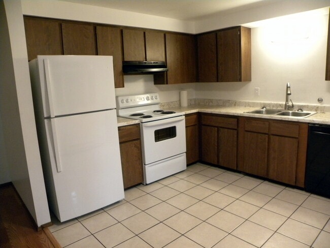 Building Photo - 20329 14th Ave NE Unit 1