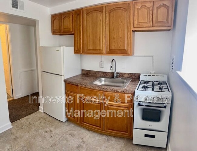 Photo - 7613 Whitaker Ave