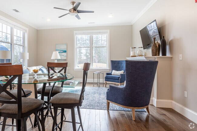 2BR, 2BA - Water Pointe