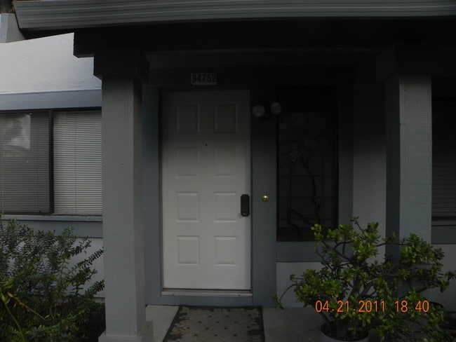 Main Enterance - 34752 Hemet Common Townhome