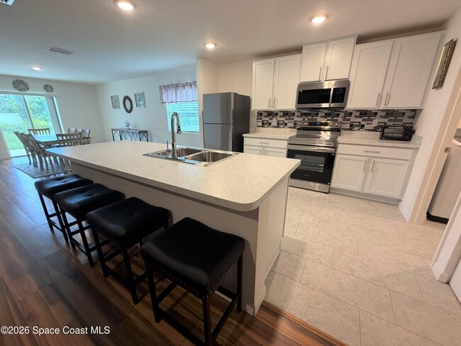 Photo - 3161 Fergus Ave