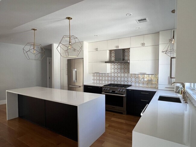 Photo - 75 Greenough St Unit 2