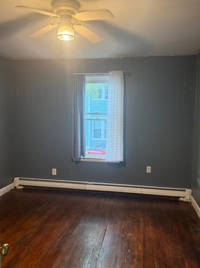 108 Alice Ave Unit 1st fl