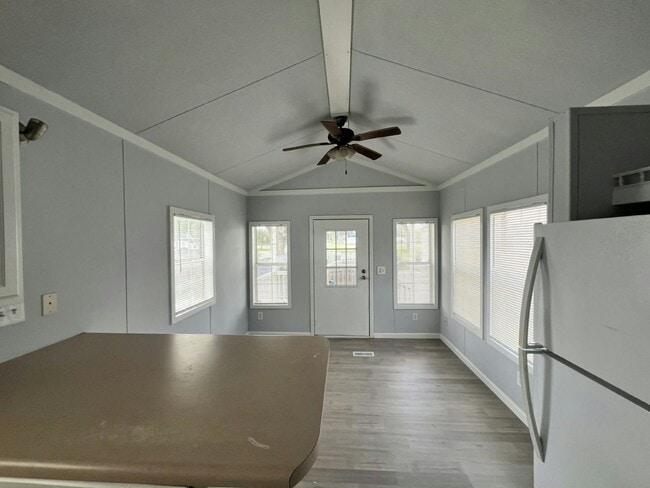 Photo - 1104 Chicago Bulls St