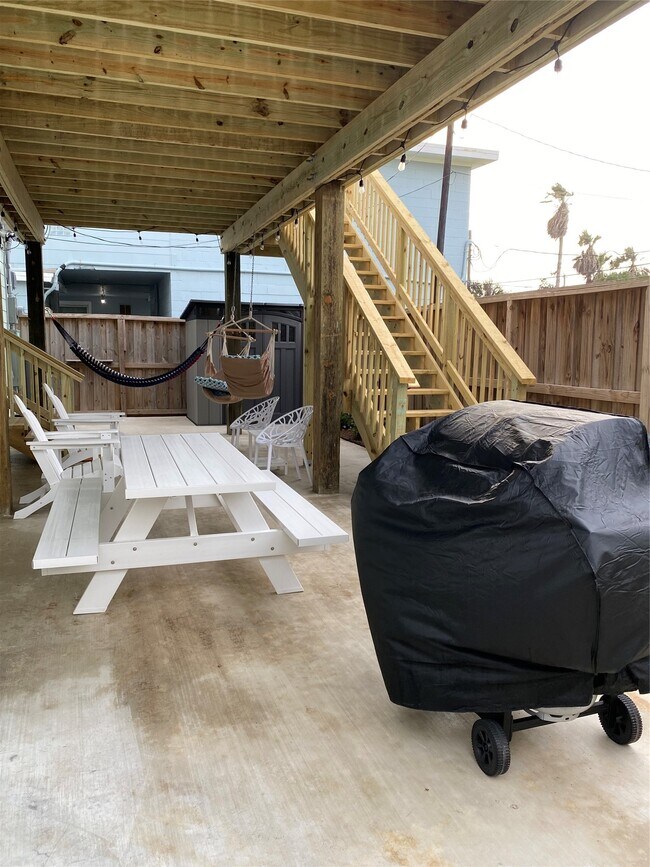 Photo - 4127 Avenue T 1/2