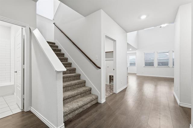 Photo - 920 Violet Wy