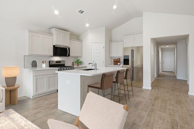 Photo - 4 Bedroom Home in Owasso – Open Floor Plan + Modern Finishes