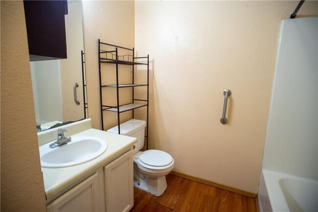 Photo - 420 Park St Unit 102