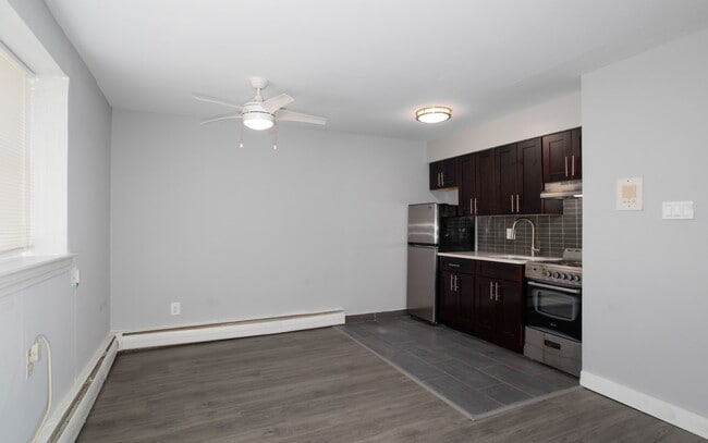 Photo - Ashley Court Apartments