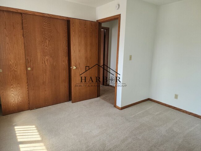 Photo - Hayfield Greens Apartments, 110 Bldg - 110... Unit 110 - 303