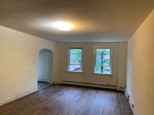 Building Photo - 309 W Beaver Ave Rental