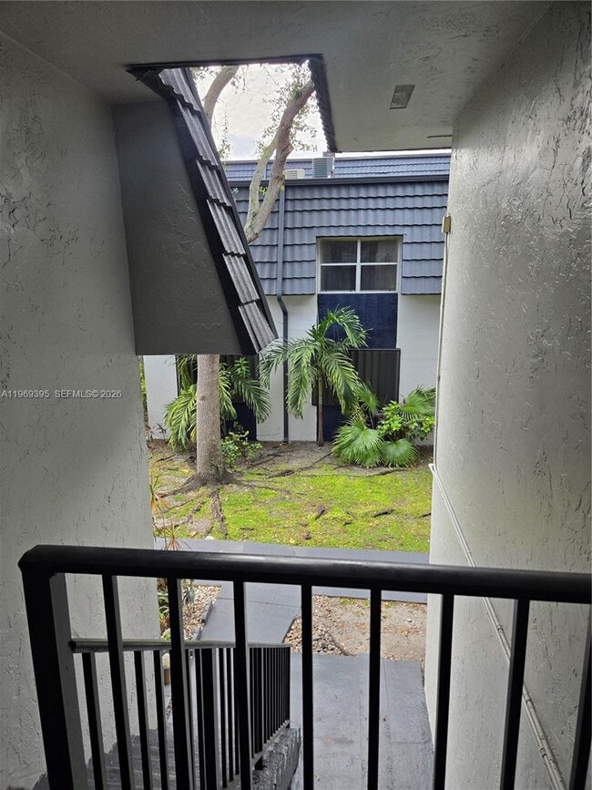 Building Photo - 8007 W 6th Ave Unit M