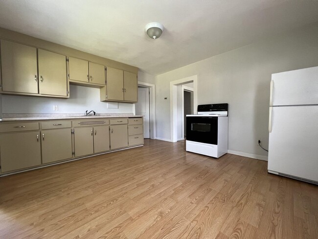 Photo - 613 N Dewey St Unit 613 N Dewey St