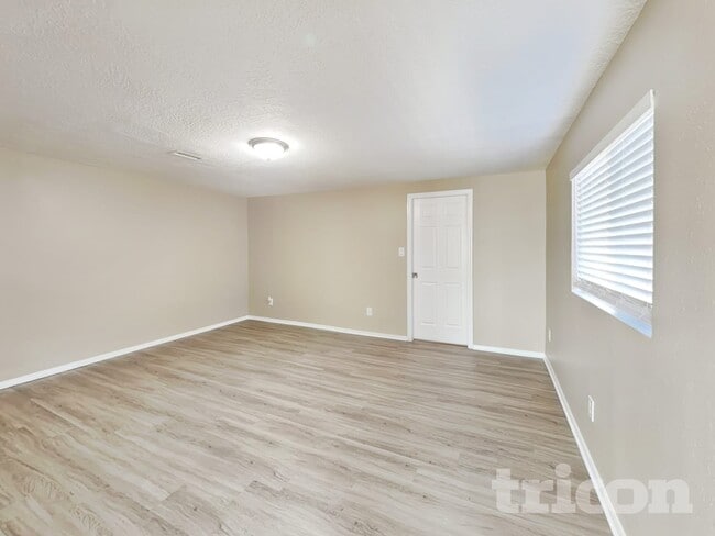 Photo - 1204 Betts St NE