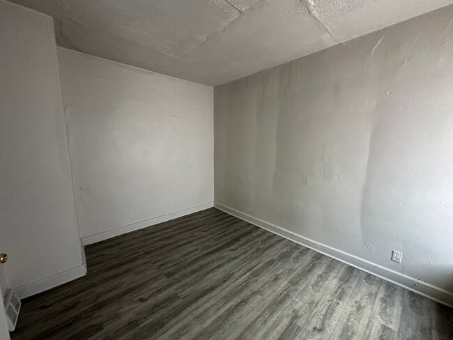 Building Photo - 2876 N 26th St Unit 2876A
